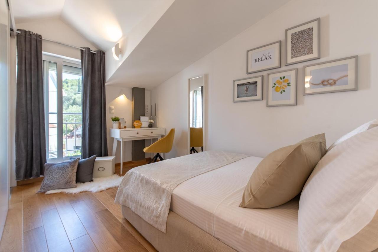 Apartments Belmat โตรกีร์ ภายนอก รูปภาพ