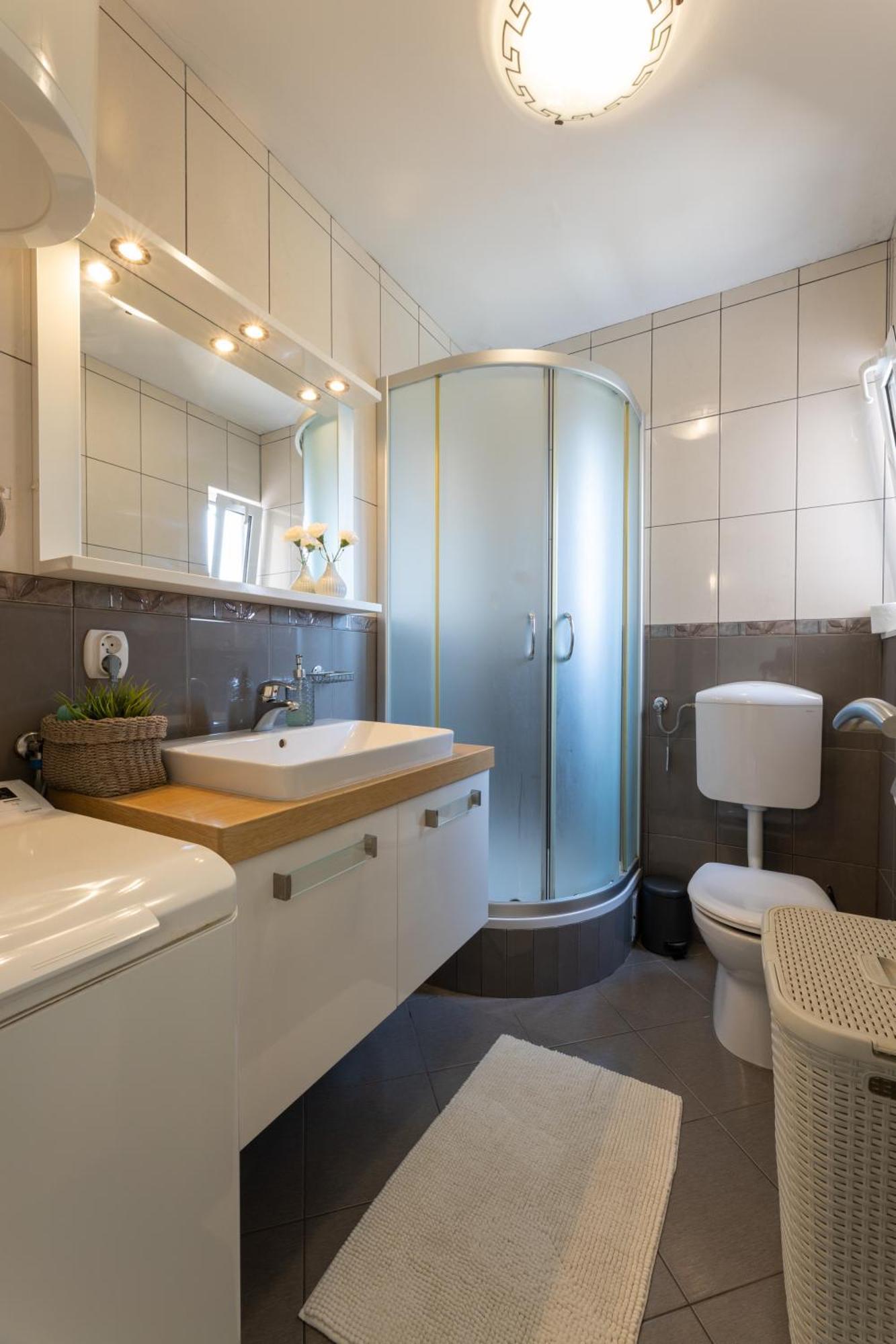 Apartments Belmat โตรกีร์ ภายนอก รูปภาพ