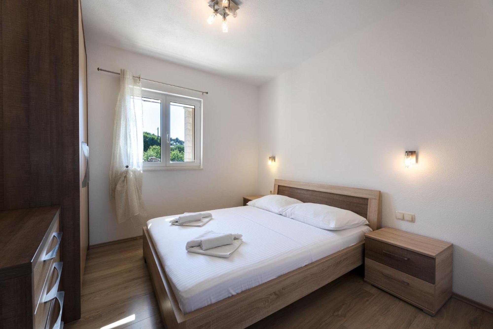 Apartments Belmat โตรกีร์ ภายนอก รูปภาพ