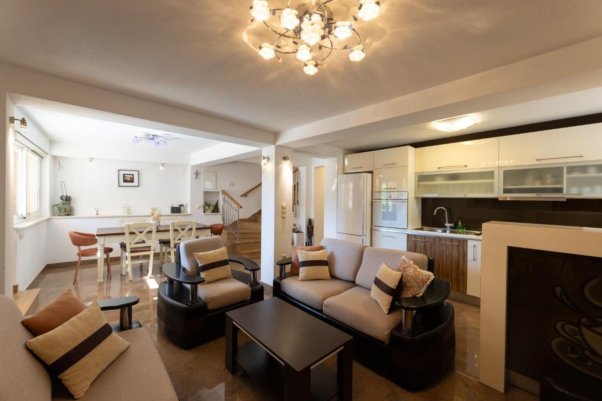 Apartments Belmat โตรกีร์ ภายนอก รูปภาพ
